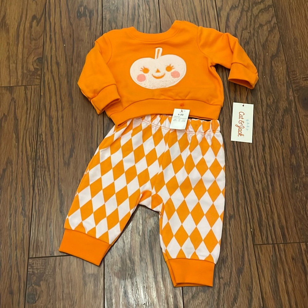 NWT 3M matching adorable pumpkin set